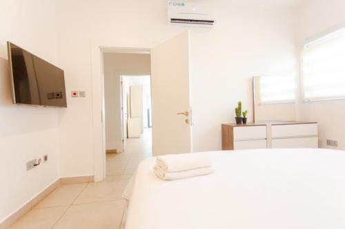 Accra Luxury Apartments @ Pine Court — Main Photo
