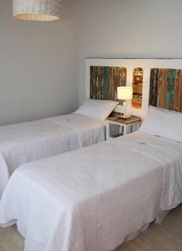 2 bedrooms, 4 beds