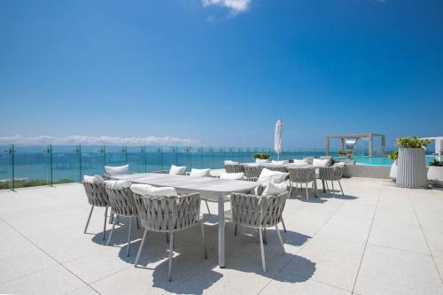 Luxurious Private Beach Getaway