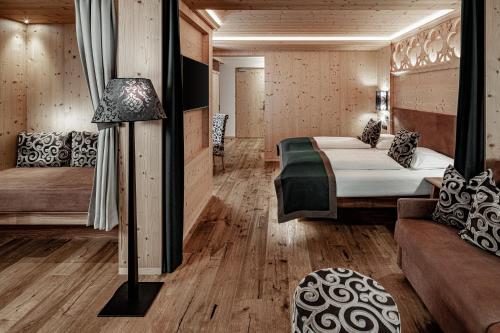 Hotel Masl Room Type - Deluxe Suite with Mountain View