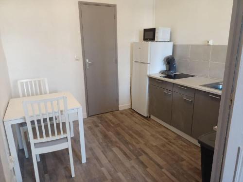 BudgetBnb 280, studio La Seyne rdc in La Seyne-sur-Mer