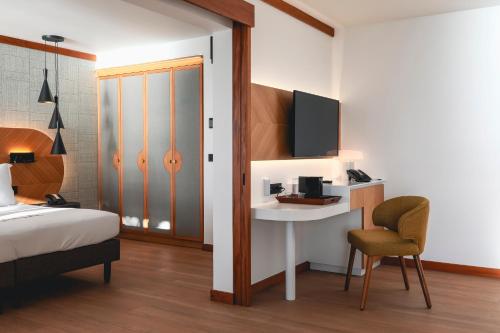 Tahiti Pearl Beach Resort