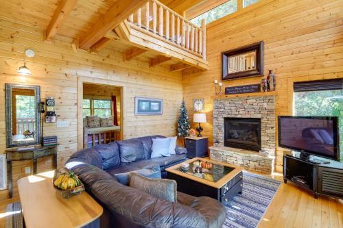 Secluded and Wooded Wears Valley Cabin with Fire Pit! in Sevierville, USA