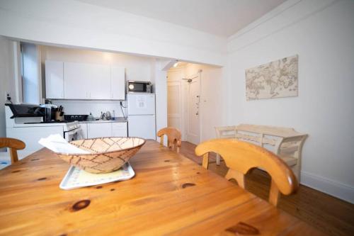 Cozy apartment in beautiful midtown Hoboken detail