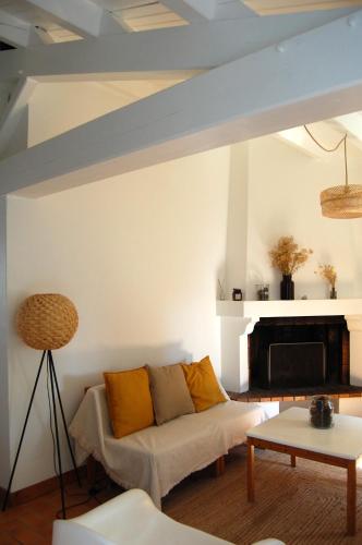 2 bedrooms, 3 beds
