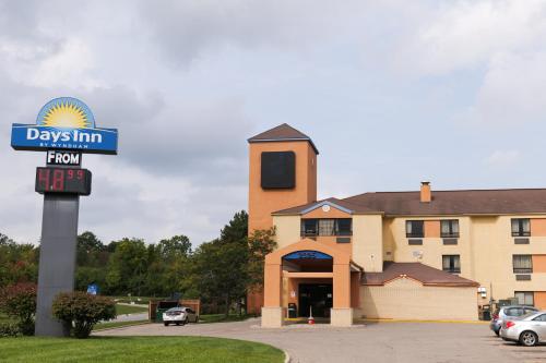 Days Inn by Wyndham Flint/Bishop International Airport