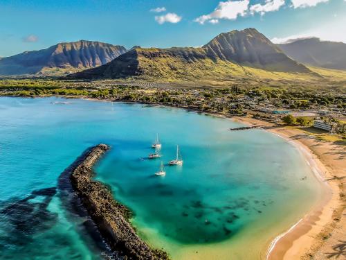 Cottage Nene - Mountains, Beaches, Tropical Garden, Pool & Gym in Makaha (HI)