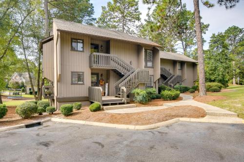 Pinehurst Condo Rental Near Golf with Pool Access!