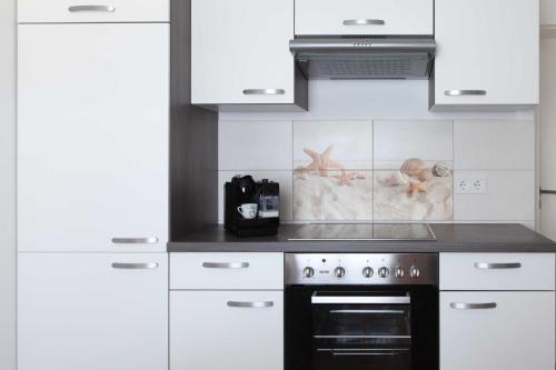 One-Bedroom Apartment image 5