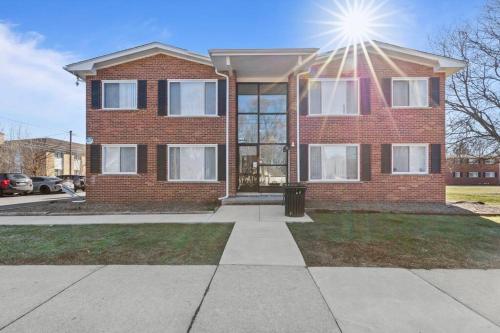 Modern Cozy 1 Bedroom Apartment in Shelby Township