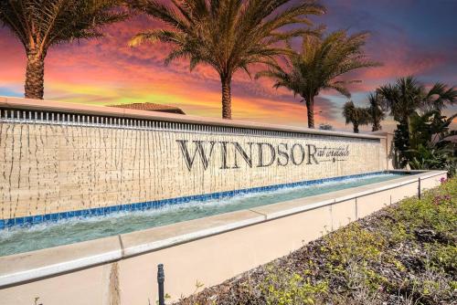 Windsor Bliss - Spacious Fun for Everyone! - Tap to explore photos