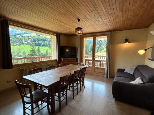 Appartement La Clusaz, 4 pièces, 7 personnes - FR-1-437-106 - Apartment - La Clusaz