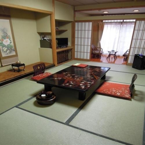 room detail thumbnail 1