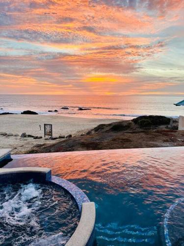Hacienda "Chic" Oceanfront Beach House in El Pescadero, Mexiko