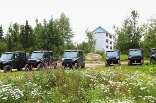 2nd Floor Newly Renovated room in Hatcher Pass Castle