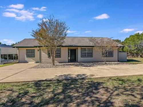3 Acre Ranch Home on Bear Creek with Amazing Country Views in Driftwood, USA