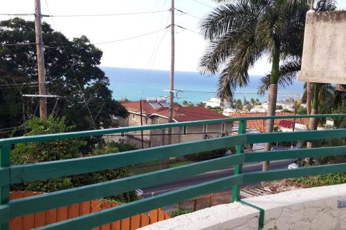 1 BDR Apt #5 at Ramparts Near Sangster Airport, Montego Bay (zdjęcie 3)