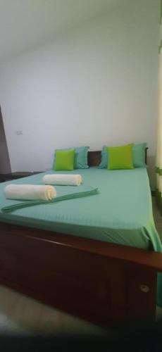 1 queen bed