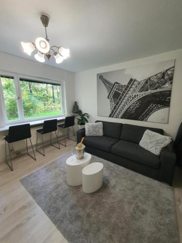 Close to the metro and the beach!!! with a view of the Scandinavian forest, Stockholm