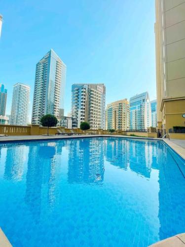 SHAMS 2 bedrooms apartment on JBR by HAPPY SEASON - image 9