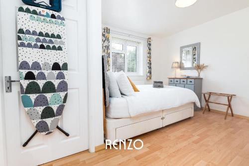 Bright and Warm 1-bed Annexe in West Bridgford, Nottingham by Renzo, Free Driveway Parking! in 其他地區