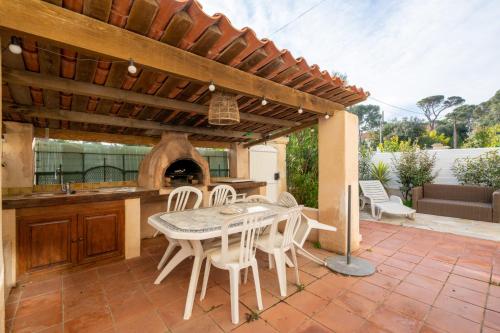 Létesítmények, Maison élégante à 100 m de la mer (Maison elegante a 100 m de la mer) in Saint-Aygulf