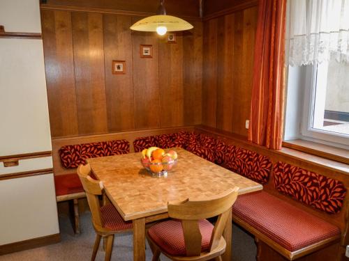 Holiday Home Apart Garni Niederhof by Interhome in Kappl