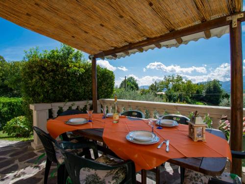 Holiday Home Michael e Patrick by Interhome in Villa Collemandina