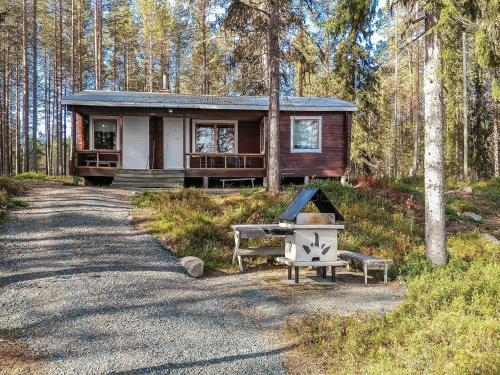 Holiday Home Ylikitkajärvi- kesäkumpu by Interhome