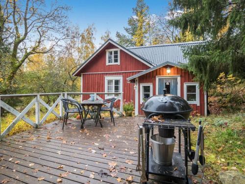 Holiday Home Puutarhurin mökki by Interhome - Tallnäs