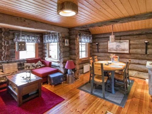 Holiday Home Lomaperä by Interhome