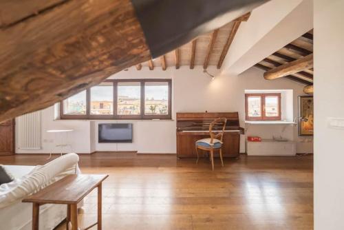 Pantheon Charming Penthouse, Rome (photo 7)