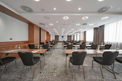 DoubleTree by Hilton Zagreb - image 11