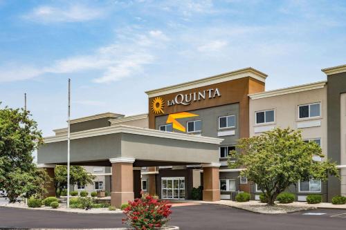 La Quinta Inn & Suites by Wyndham Evansville