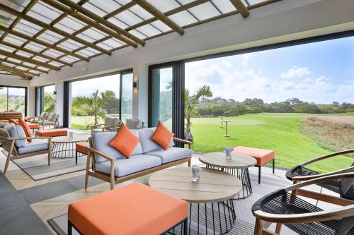 Restaurante, Radisson Blu Azuri Resort & Spa – Residence and Suites (Radisson Blu Azuri Resort & Spa) in Mauritius Island