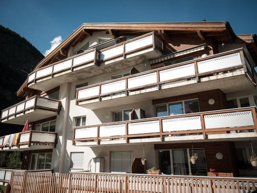 Apartment Davinci-2 by Interhome in Täsch