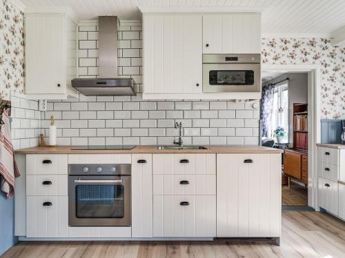 Holiday Home Hultet by Interhome in Mullsjo