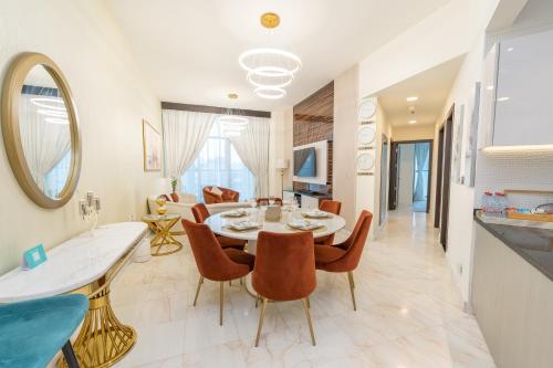 FAM Living - Bayz Tower by Danube - Business Bay - image 5