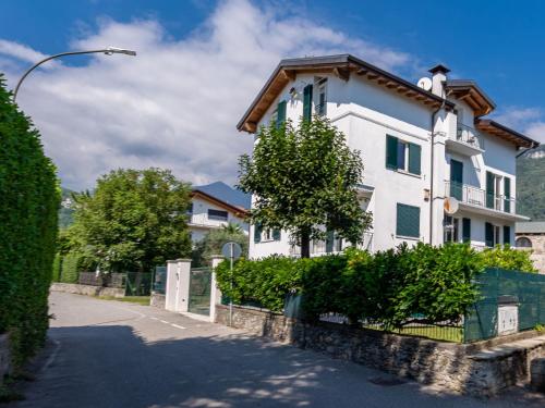  Apartment Serenella by Interhome in Gravedona