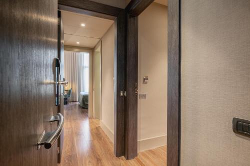 Family Room image 2