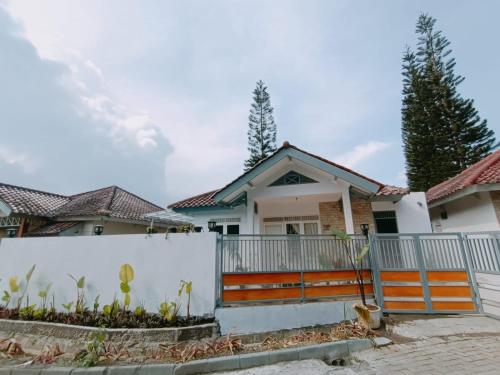 Villa Kota Bunga Madeline