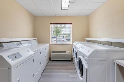 Candlewood Suites Indianapolis East, an IHG Hotel in Indianapolis, USA