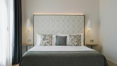 Superior Double or Twin Room with Terrace image 2