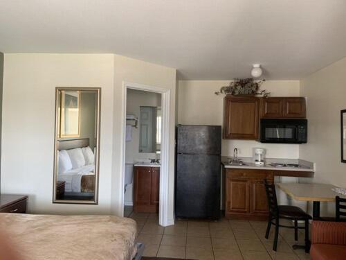 Paris Extended Stay Suites - image 12