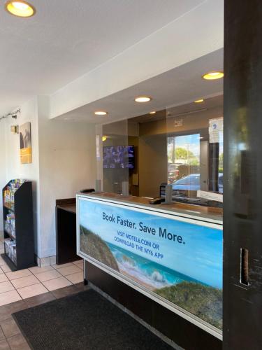 Motel 6 Lantana/West Palm Beach, FL - 로비