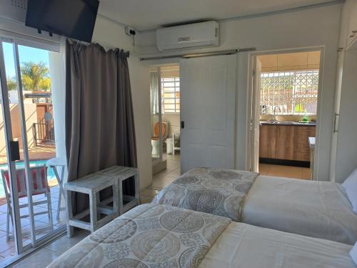 Come Home in Oudtshoorn Self-Catering Units