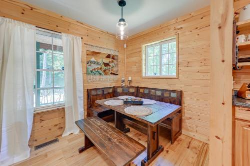 Smoky Mountain Cabin with Camping Area and Fire Pit! in Whittier, USA