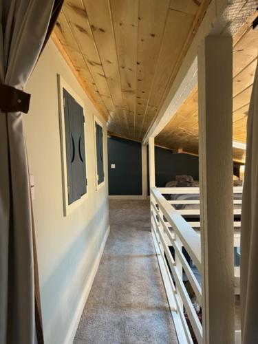 Froggy Goggle Barn in Virgil (NY)