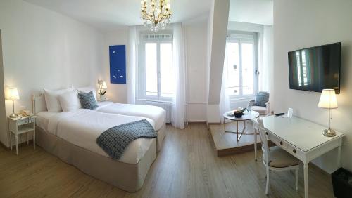 2 twin beds