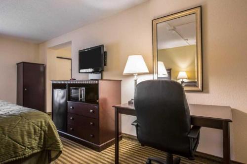 Quality Inn & Suites Greenville - Haywood Mall